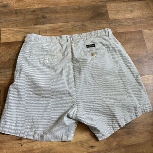 Southern Marsh 36 White Blue Seersucker Flat Front Shorts Preppy Coastal Luxury